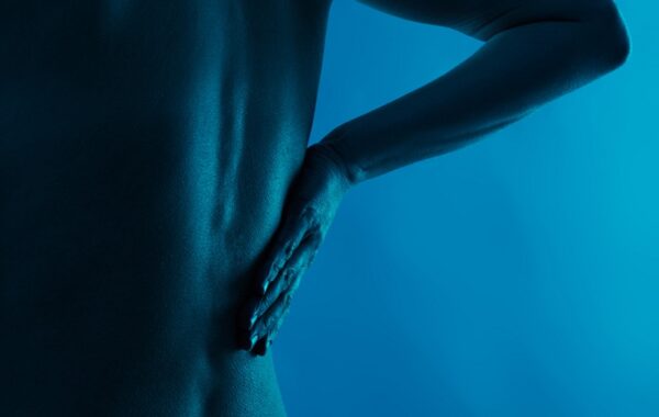 Χειρουργείο στη μέση: Οι μύθοι από τους οποίους πρέπει να απαλλαγούμε