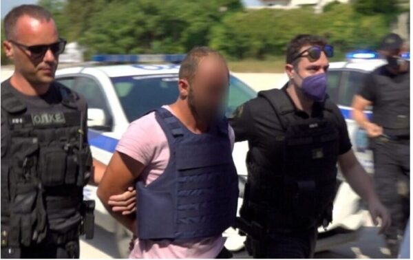 Φονικό στην Άρτα: «Δεν ήθελα να σκοτώσω κανέναν» λέει ο δράστης – «Πυροβόλησε κι εμένα» λέει η πρώην σύζυγός του
