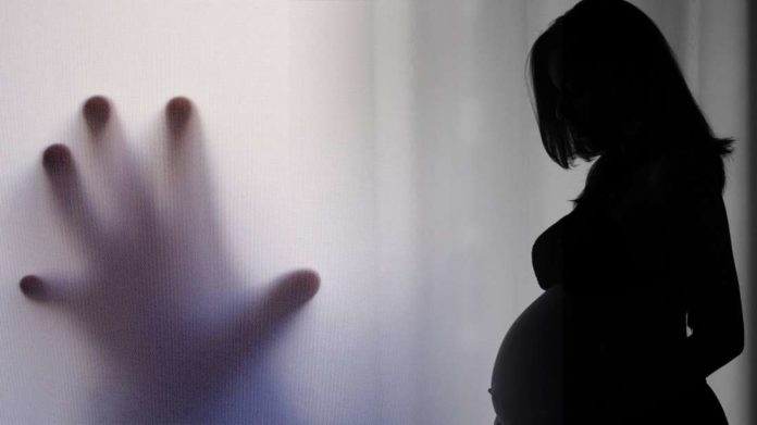 Χανιά: Έγκυος κατήγγειλε ότι την έδερνε ο σύζυγός της – Τον συνέλαβε η Αστυνομία