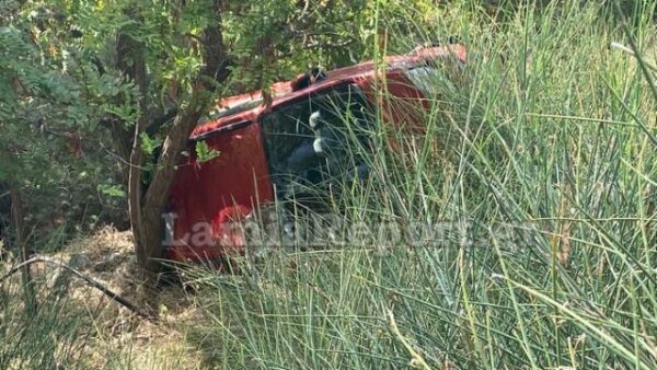 Αυτοκίνητο με οικογένεια από Λαμία έπεσε σε γκρεμό – Τους έσωσε το δέντρο – ΒΙΝΤΕΟ