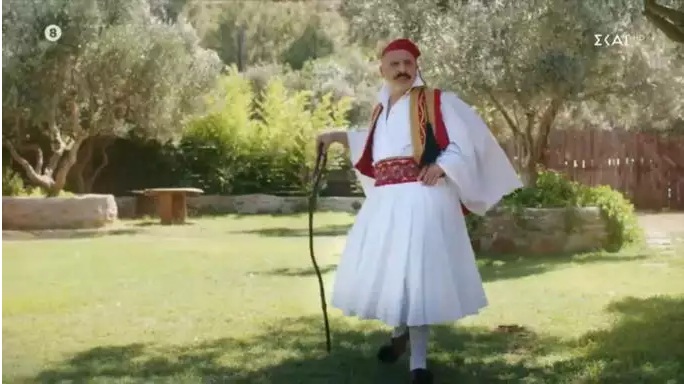 «Καλό Μεσημεράκι»: O Νίκος Μουτσινάς επιστρέφει με ένα απολαυστικό trailer