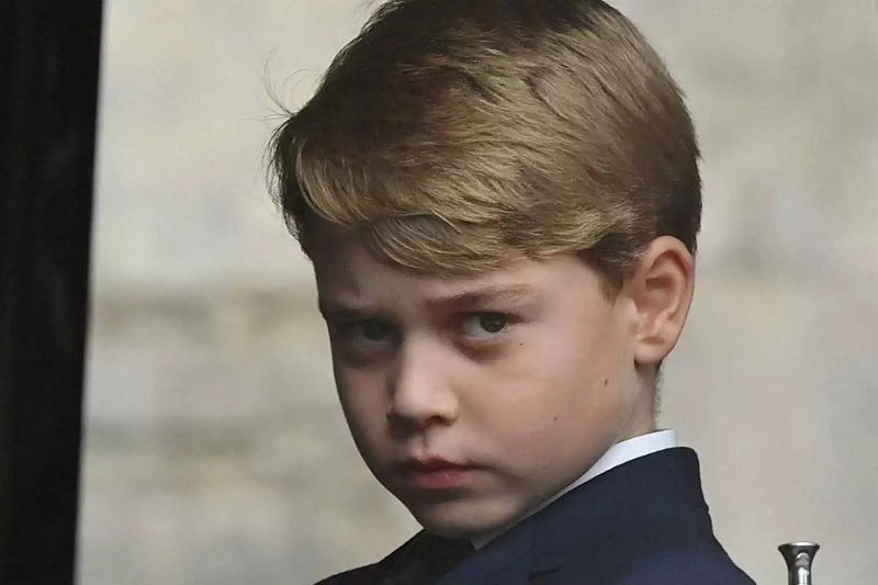 Ο πρίγκιπας Τζορτζ σε συμμαθητές του: «Ο πατέρας μου θα γίνει βασιλιάς, καλύτερα να προσέχετε»