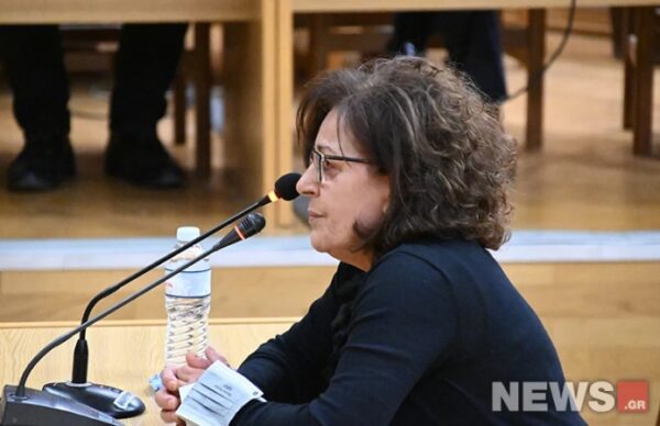Χρυσή Αυγή: Συνεχίζει την κατάθεση της η Μάγδα Φύσσα
