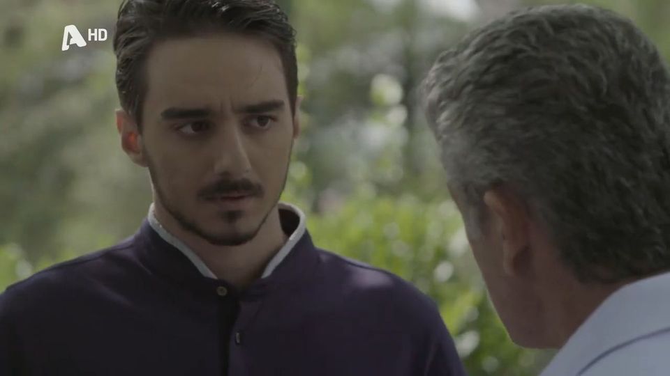 Σασμός -Sneak Preview: Ο Μανόλης αποκαλύπτει στον παπα Μιχάλη τον δολοφόνο του Στεφανή!