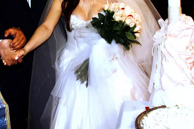 Γάμος στην Ελλάδα: Οι γυναίκες αναβάλλουν τον Ησαΐα – Όλο και περισσότερες δεν παντρεύονται