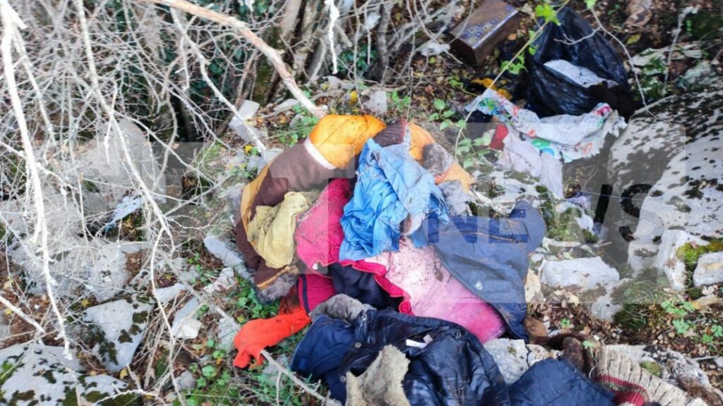 “Κιβωτός του Κόσμου”: Μίνι χωματερή με ρούχα κοντά στη δομή Πωγωνιανής