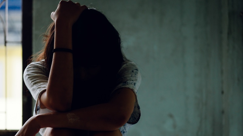 Σε δίκη ο 40χρονος που παρέσυρε 14χρονη σε ξενοδοχείο στην Ομόνοια