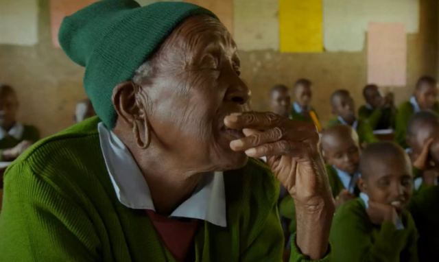 Η πιο ηλικιωμένη μαθήτρια Δημοτικού στον κόσμο «έφυγε» από τη ζωή σε ηλικία 99 ετών