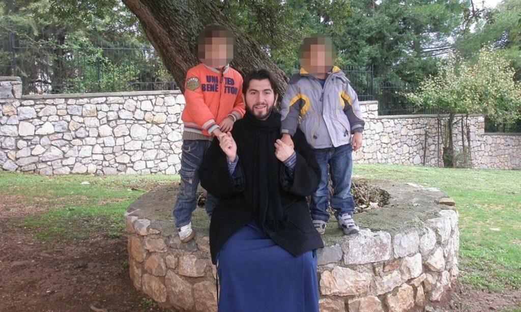 Κιβωτός του Κόσμου: Διαχειρίζονταν εκατομμύρια και τα παιδιά… έσπαγαν πέτρες