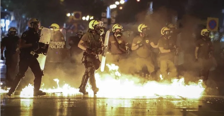 Θανάτος 16χρονου Ρομά: Ανησυχία στην ΕΛ.ΑΣ. για νέα επεισόδια – Στην τελική ευθεία η απόφαση για τον αστυνομικό