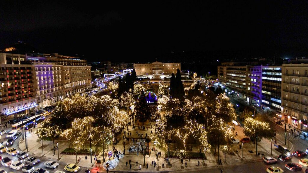 Ποιες χώρες «ψηφίζουν» Αθήνα για τα Χριστούγεννα και την Πρωτοχρονιά