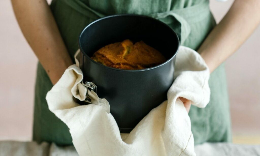 Ηράκλειο: Βρήκε ανάλατο το φαΐ και το έφερε στο κεφάλι της συζύγου του