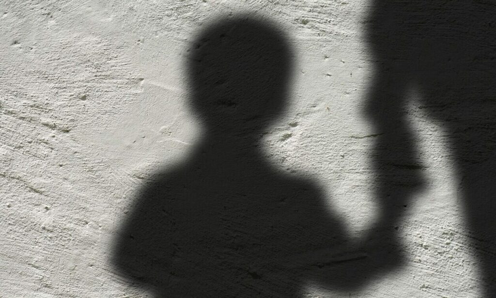 Ελέγχεται για σύνδεση με διεθνές κύκλωμα παιδικής πορνογραφίας η νηπιαγωγός της Καβάλας