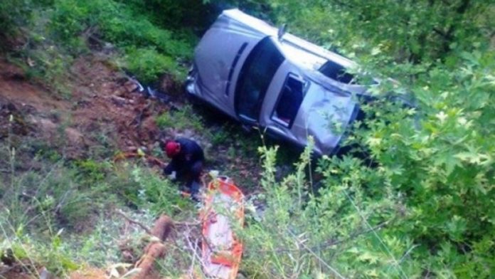 Κρήτη: Αγροτικό έπεσε σε γκρεμό 40 μέτρων – Εγκλωβίστηκε ο οδηγός