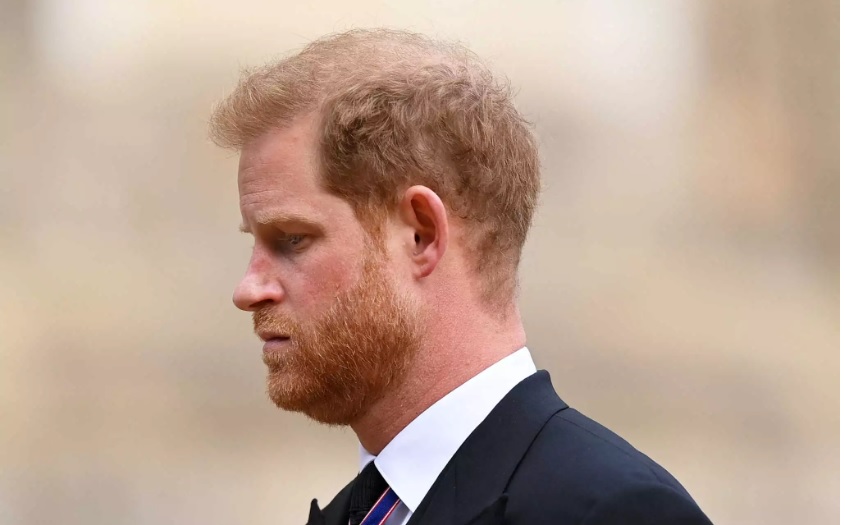 Έξαλλος ο πρίγκιπας Χάρι – Το ΥΠΕΣ ζήτησε να ενημερώνεται ένα μήνα πριν για τα ταξίδια του στη Βρετανία