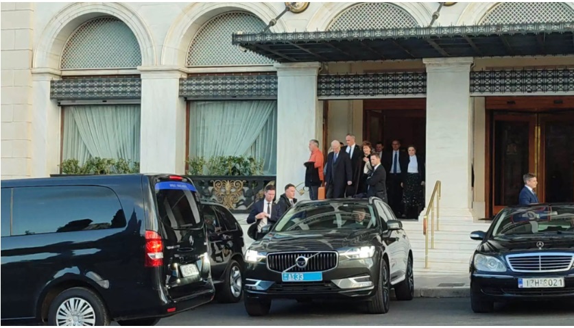 Κηδεία τέως Βασιλιά Κωνσταντίνου: Φεύγουν και οι τελευταίοι «γαλαζοαίματοι»