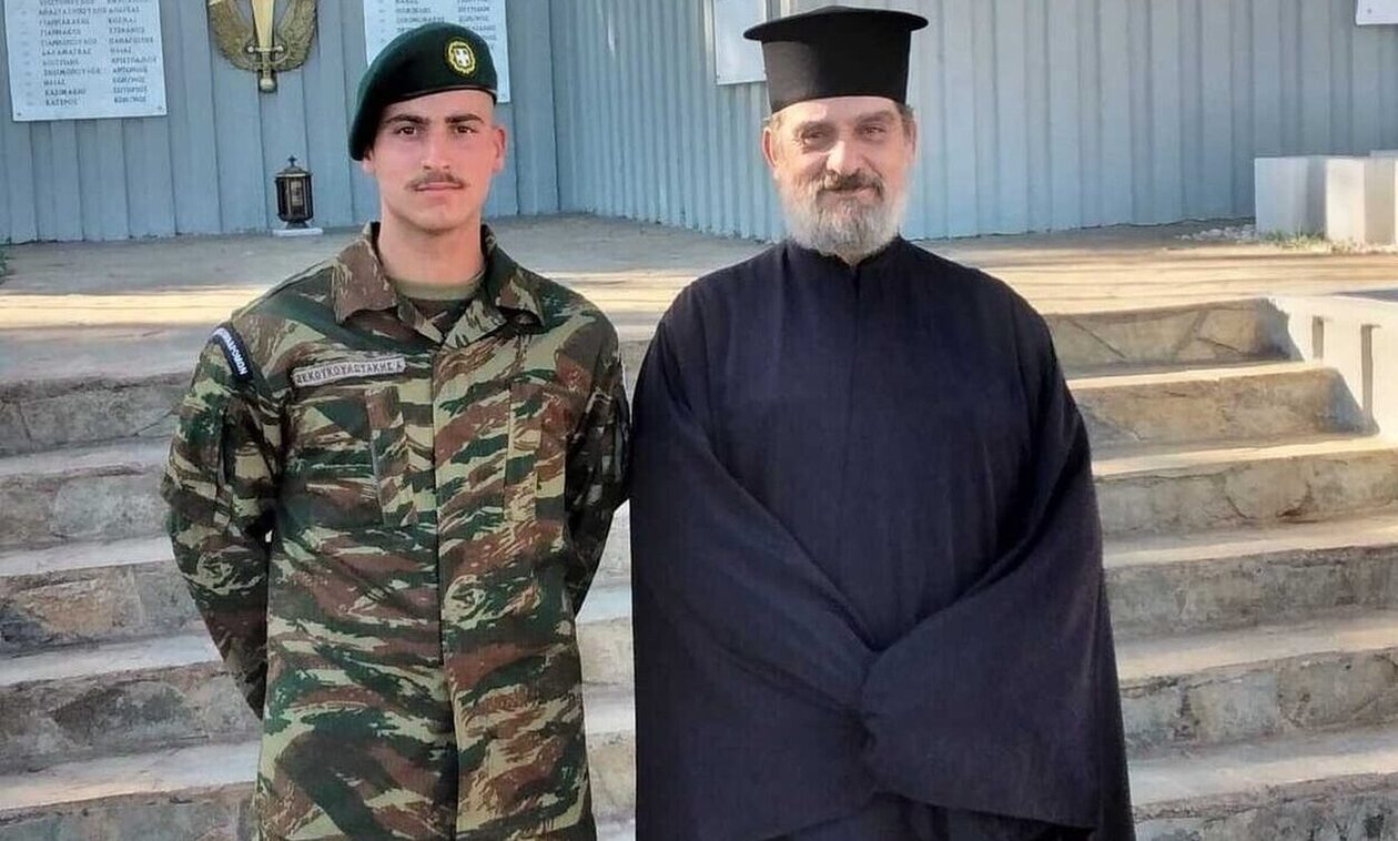 “Νιώθω τον πόνο σου γιατί έχασα και εγώ το παιδί μου” -Συγκινεί ιερέας από τα Χανιά με μήνυμα του στον πατέρα του 19χρονου Τάσου