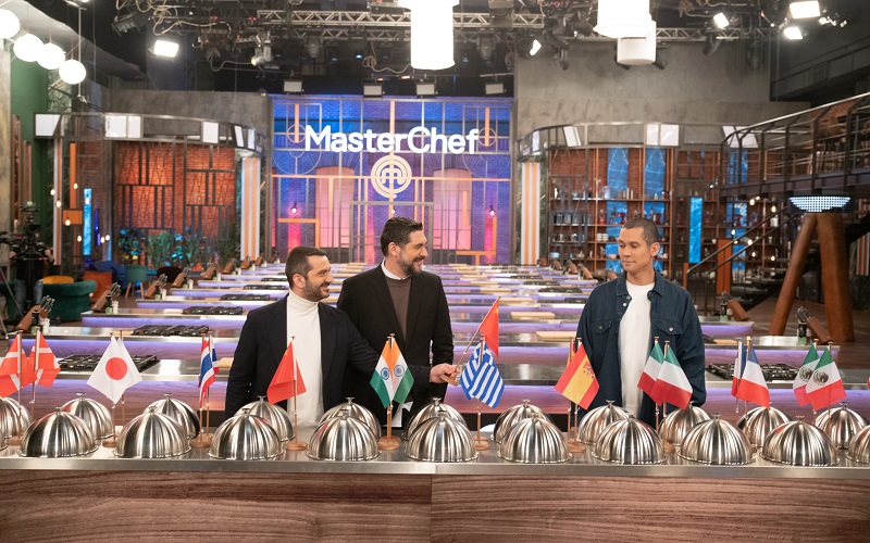 MasterChef: Θα ανταποδώσει, άραγε,  ο Γιώργος Πορφύρης τη «θερμή» υποδοχή, που του επιφύλαξαν κάποιοι από τους συμπαίκτες του