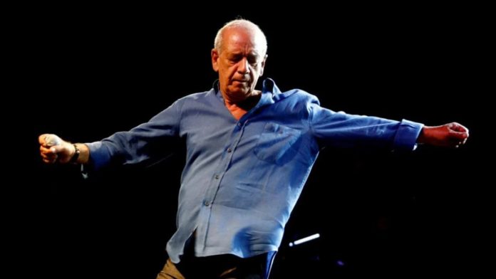 Δημήτρης Μητροπάνος: Σαν σήμερα “έφυγε” ο μεγάλος μας ερμηνευτής. Η «γωνιά» του στην πόλη που γεννήθηκε – Σπάνιες φωτογραφίες και μουσικό υλικό