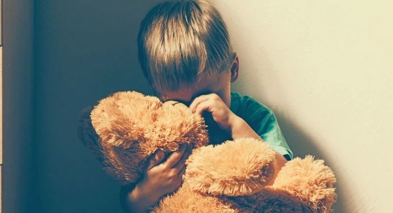 Απίστευτο περιστατικό στο Νέο Ψυχικό: Πατέρας κλείδωσε το 7χρονο παιδί του στο σπίτι και έφυγε