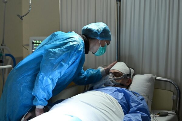 Σασμός-Sneak Preview:  Η ημέρα του χειρουργείου του Αντώνη έφτασε!