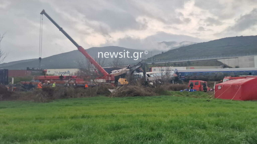 Σύγκρουση τρένων στη Λάρισα: Τραγωδία δίχως τέλος, 32 νεκροί ο νέος απολογισμός από τα Τέμπη