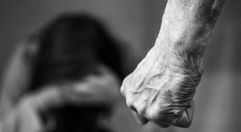 Δραπετσώνα: 43χρονος βίασε και μαχαίρωσε τη σύζυγό του