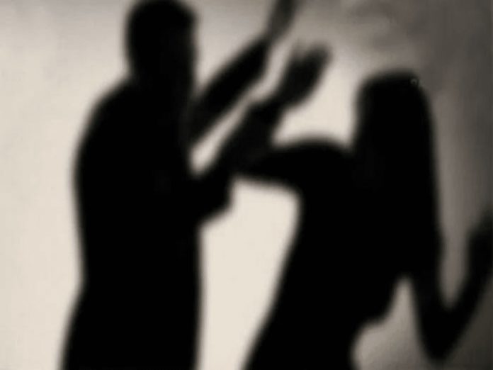 Άγρια επίθεση στην Κρήτη: Την άρπαξε από τα μαλλιά και την έριξε στο οδόστρωμα
