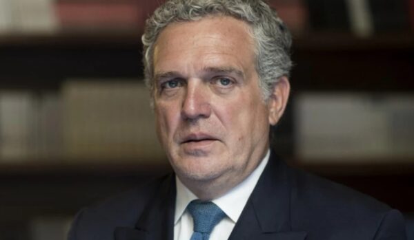 «Ο Σωτήρης απανθρακώθηκε στην τραγωδία στα Τέμπη» – Ο Χρήστος Ζαμπούνης αποχαιρετά τον ανιψιό του