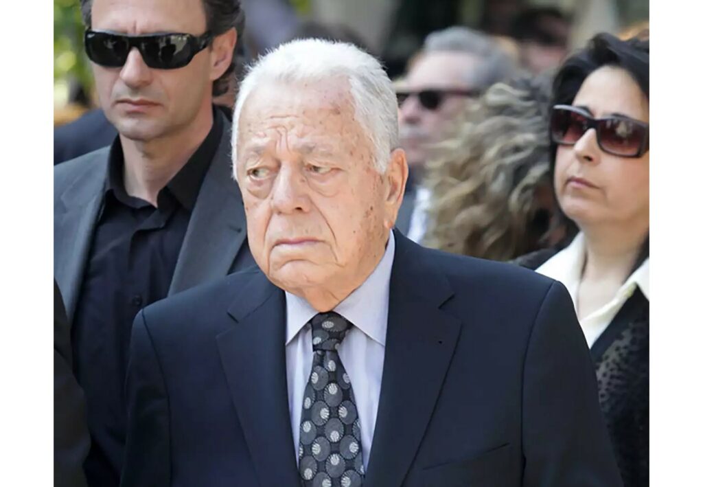 Πέθανε ο εκδότης Γιώργος Μπόμπολας σε ηλικία 95 ετών