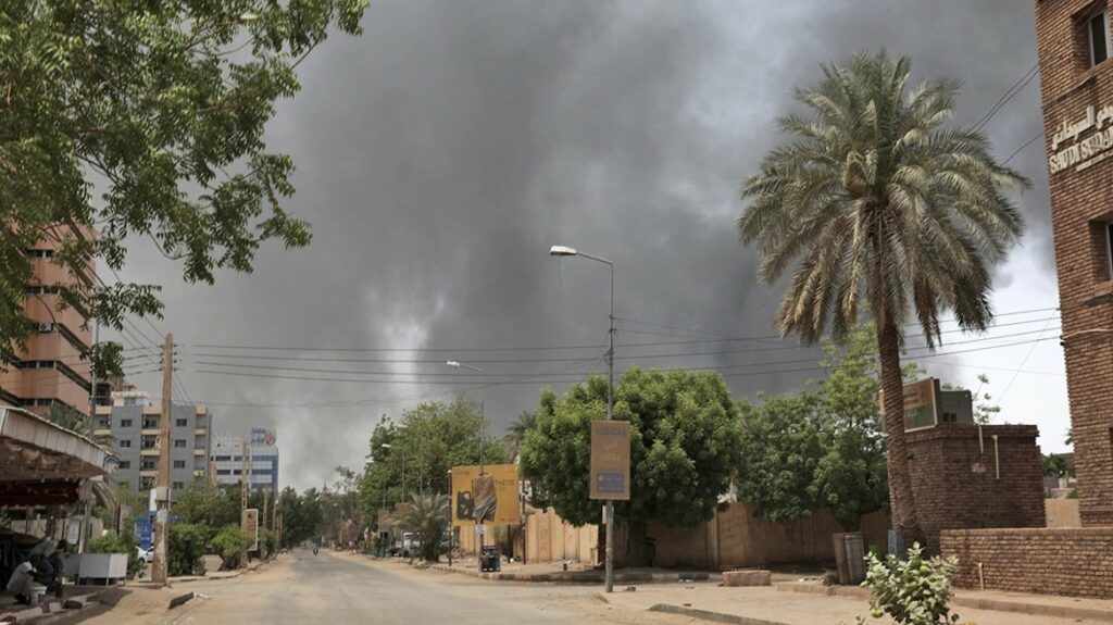 Σουδάν: Βίντεο από την Μητρόπολη με τους εγκλωβισμένους Έλληνες – «Συνεχείς πυροβολισμοί και εκρήξεις»