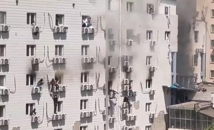 Φωτιά σε νοσοκομείο – Δεκάδες νεκροί, ασθενείς πηδάνε από τα μπαλκόνια | Video