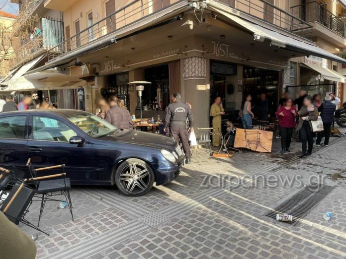 Χανιά: Καρέ – καρέ η στιγμή που αυτοκίνητο πέφτει σε πελάτες εστιατορίου- Σοκαριστικό βίντεο ντοκουμέντο