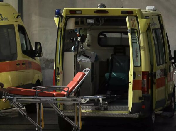 Κρήτη: Κατέληξε το 2,5 ετών κοριτσάκι που είχε παρασυρθεί από το αυτοκίνητο του πατέρα της- Το σπαρακτικό αντίο της μητέρας της