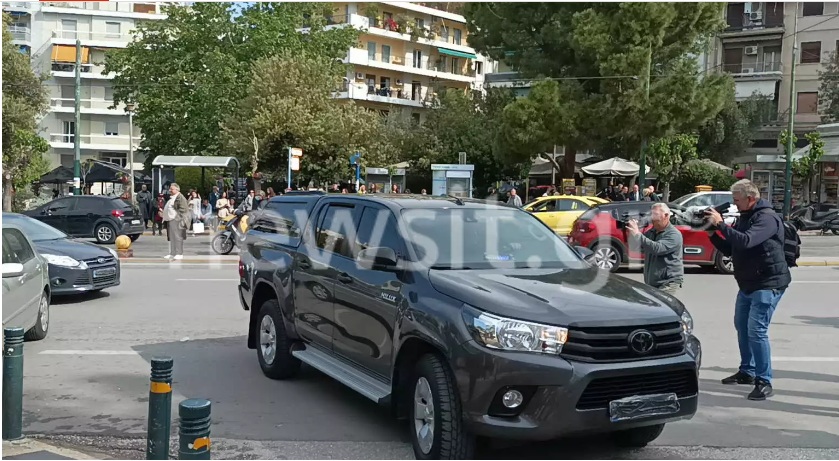 Ενώπιον του ανακριτή οι δύο συλληφθέντες για τη δολοφονία του Γιώργου Καραϊβάζ