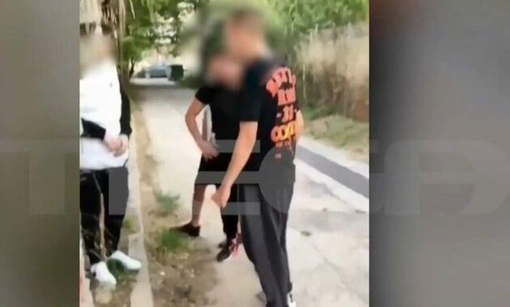 Ξυλοδαρμός 16χρονου στο Μενίδι για 5 ευρώ – «Επικροτούν ότι έφαγα ξύλο», λέει το αγόρι