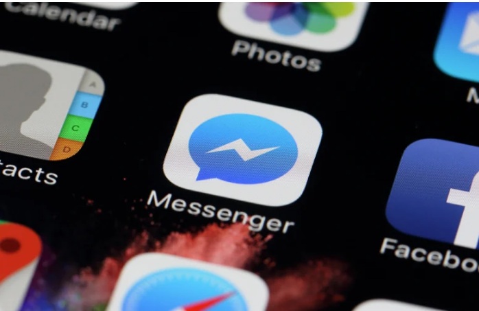 Τo κόλπo για να βλέπεις τα μηνύματα σε Facebook Messenger και Whatsapp χωρίς να δει ο αποστολέας την ένδειξη «διαβάστηκε»