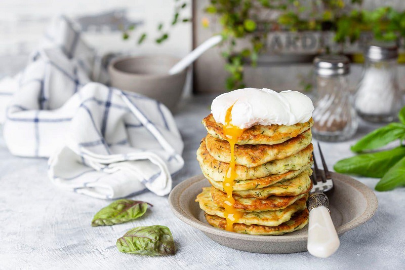 Αλμυρά Pancakes με γεύση σπανακόπιτας από την Εύα Παρακεντάκη!