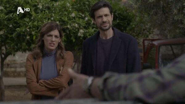 Ο «Σασμός» μετράει απόψε 300 επεισόδια- Ο Παντελής βλέπει τυχαία τον Αστέρη και την Αργυρώ να παίζουν με το παιδί τους και του μπαίνουν ψύλλοι στ΄αυτιά