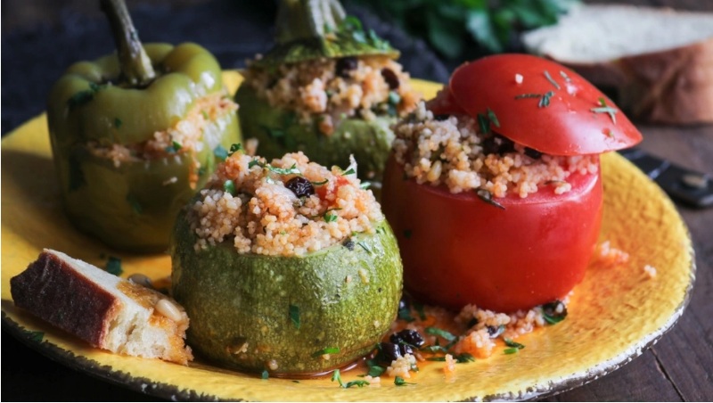 Μεγάλη πρωτιά για  τη χώρα μας: 2η πιο νόστιμη στον κόσμο η ελληνική κουζίνα: Τα τέσσερα αγαπημένα φαγητά που την απογείωσαν