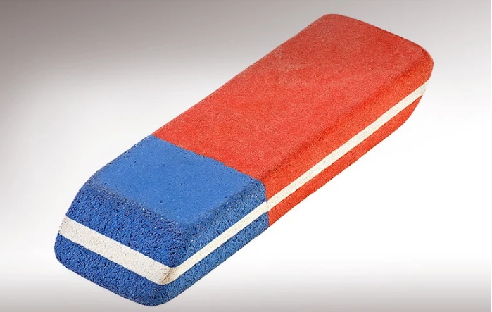 Γιατί υπάρχει στα αλήθεια το μπλε κομμάτι της γόμας – Δεν είναι για να σβήνουμε το…στυλό