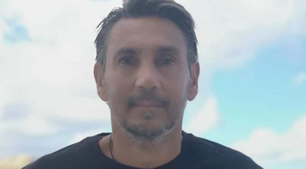 Αυτή είναι η κούκλα  σύζυγος και η κόρη του Νίκου Κακλαμανάκη (Photos)