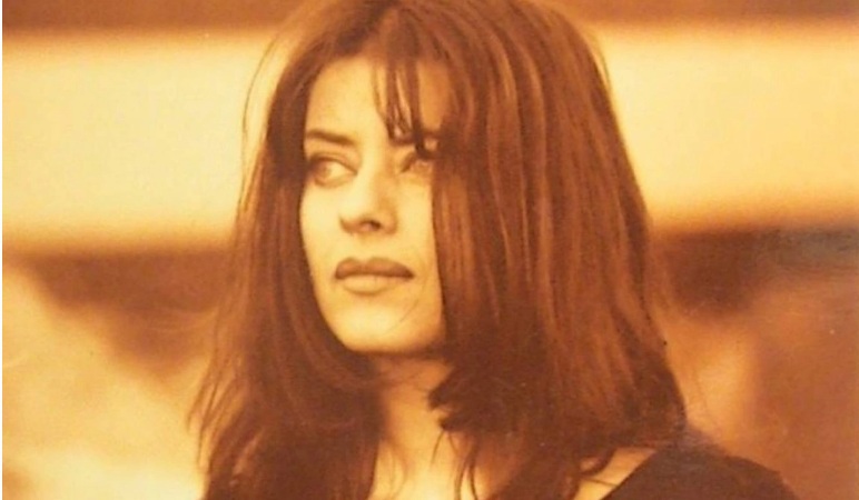 “Έκαιγε” καρδιές στα 90ς: Δείτε πως είναι σήμερα η μελαχρινή καλλονή Λίνα Μαρκάκη