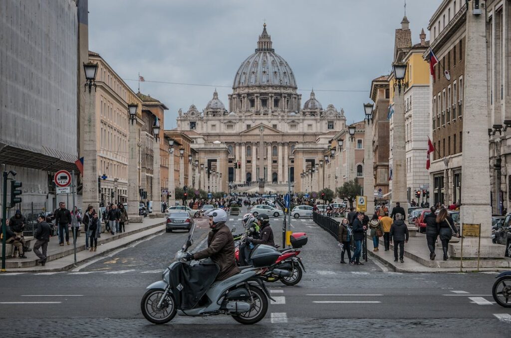 Τι δεν πρέπει να φοράς στη Ρώμη για να μην «φας» πόρτα σε αξιοθέατα