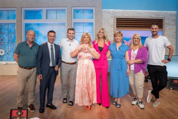 Πρώτες και την Πέμπτη οι “Αλήθειες με τη Ζήνα”