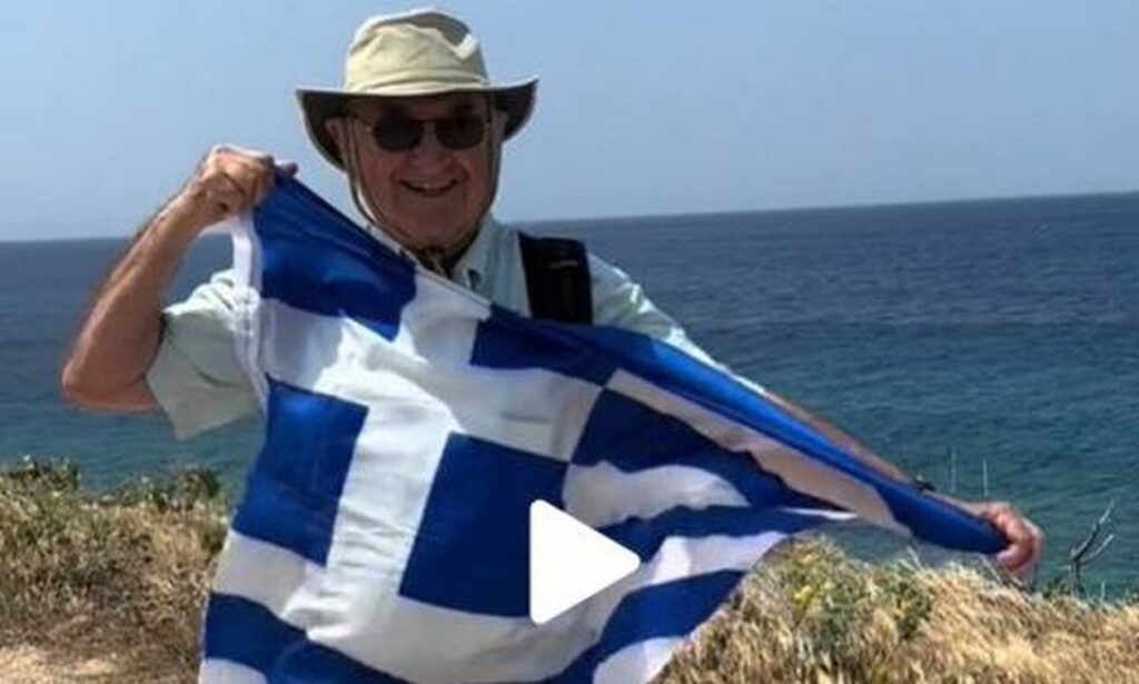89χρονος Ελληνοαμερικανός ήρθε πρώτη φορά στην πατρίδα! Το viral βίντεο που λιώνει «καρδιές»