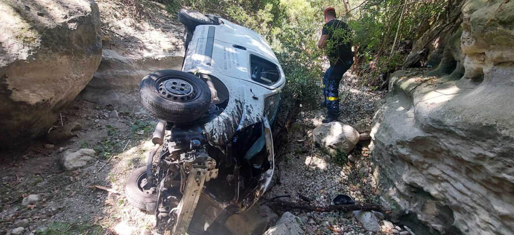 Τραγωδία στην Κρήτη: Νεκρός άνδρας δίπλα σε ρεματιά- Φωτογραφίες