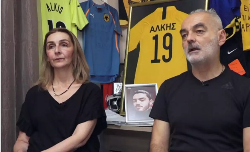 «Μπορούν να ζητήσουν συγνώμη στο μνήμα του Άλκη και σίγουρα θα την δεχθεί» Συγκλονίζουν οι γονείς του Άλκη Καμπανού