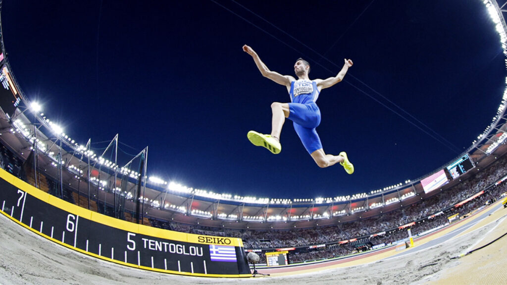 Παγκόσμιο Πρωτάθλημα Στίβου: Ο…ιπτάμενος Μίλτος Τεντόγλου έκανε τον πλανήτη να…παραμιλά! Χρυσό μετάλλιο σε ένα συγκλονιστικό αγώνα από έναν αθλητή μύθο