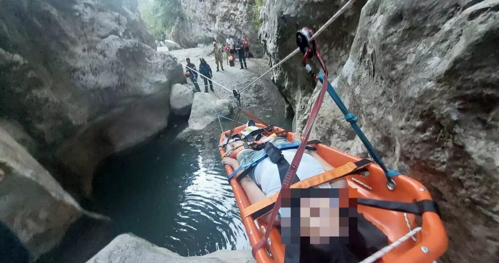 Κρήτη: Επιχείρηση διάσωσης γυναίκας σε φαράγγι που έσπασε το πόδι της
